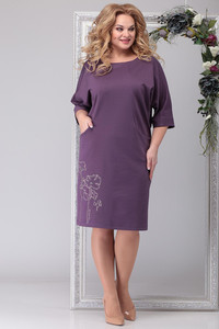 Violeta kleita ar kabatām sānos - lielie izmēri sievietēm