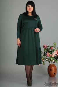 Tumši zaļa kleita - lielie izmēri sievietēm