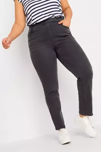 Melni džegingi - lielie izmēri sievietēm