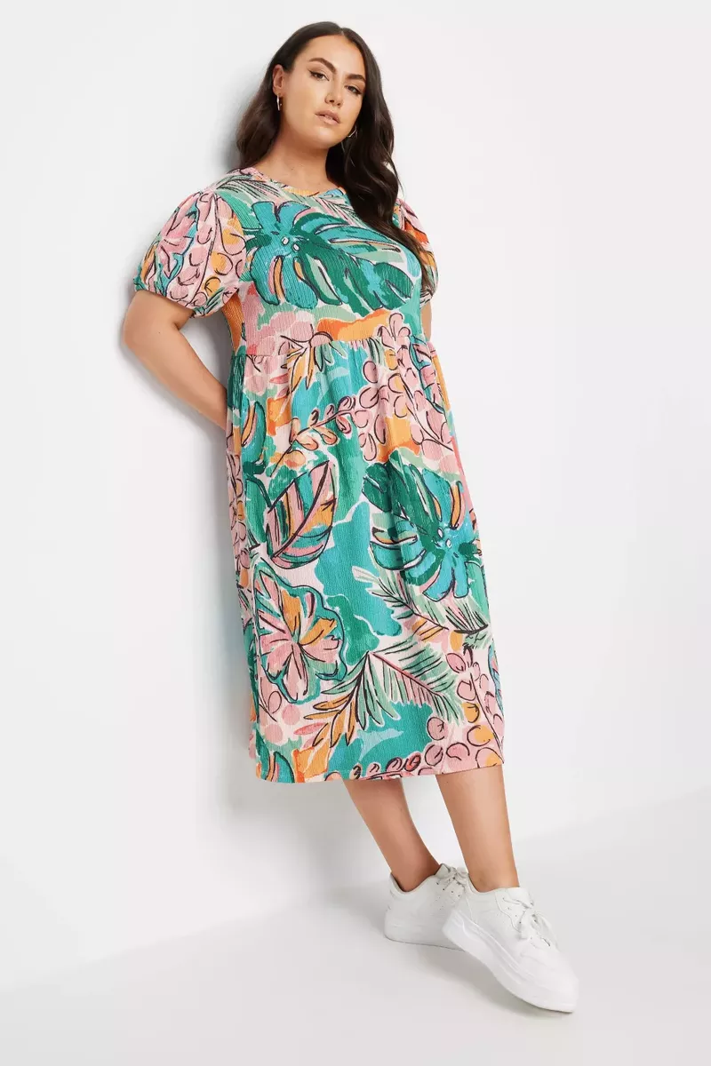 Kleita ar lapu un ziedu apdruku, lielie izmēri i-veikalā jandase.lv