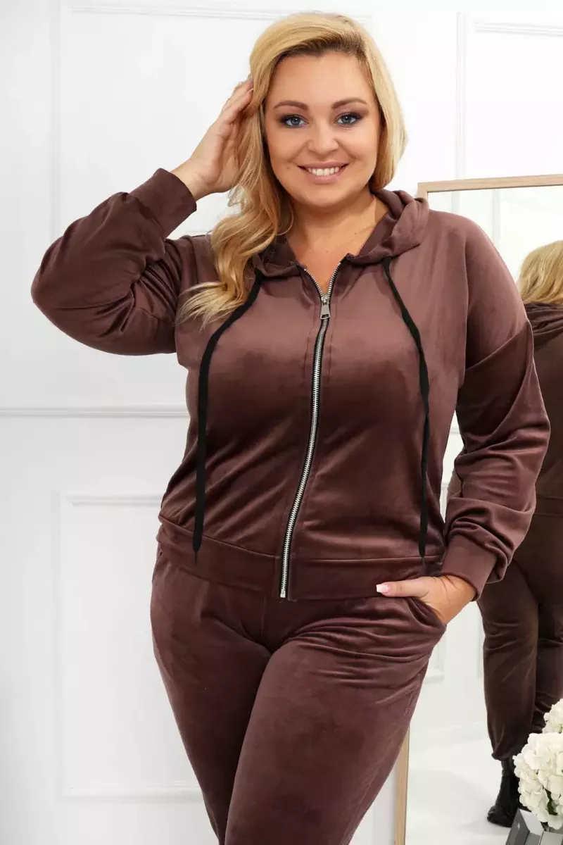 Šokolādes brūns brīvā laika kostīms, lielie izmēri i-veikalā jandase.lv