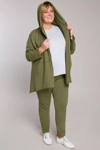 25-076-0002-22 apģērbi korpulentām dāmām