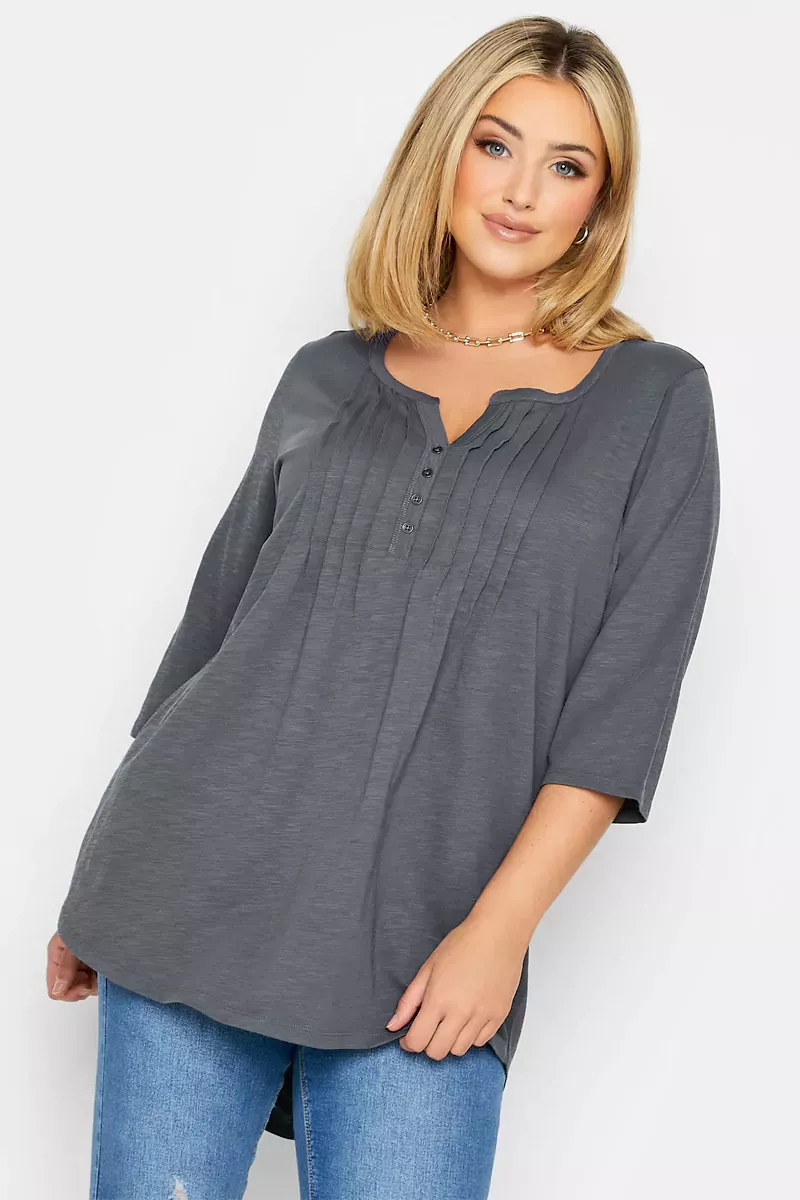 Pelēks kokvilnas tops ar pogām augšdaļā, lielie izmēri i-veikalā jandase.lv
