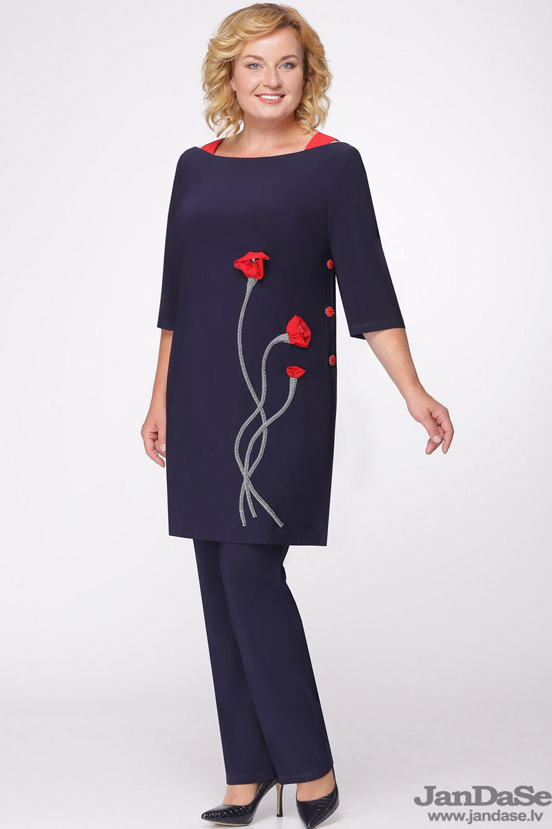 Tumši zils kostīms ar ziedu rakstu (noDEL), lielie izmēri i-veikalā jandase.lv
