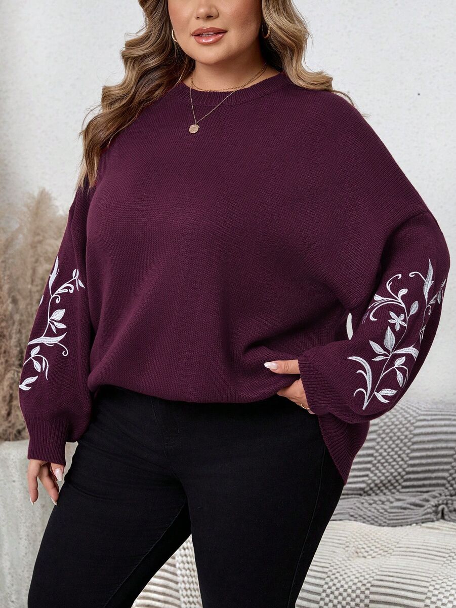 Plūmju krāsas džemperis ar izšuvumu, lielie izmēri i-veikalā jandase.lv