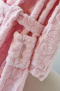 Kods M-152237199 apģērbi internetā lieliem izmeriem