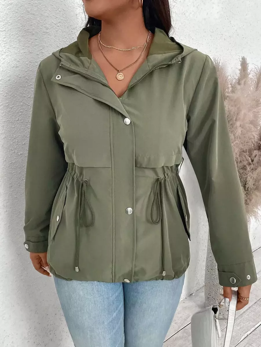 Zaļa sieviešu virsjaka ar kapuci, lielie izmēri i-veikalā jandase.lv