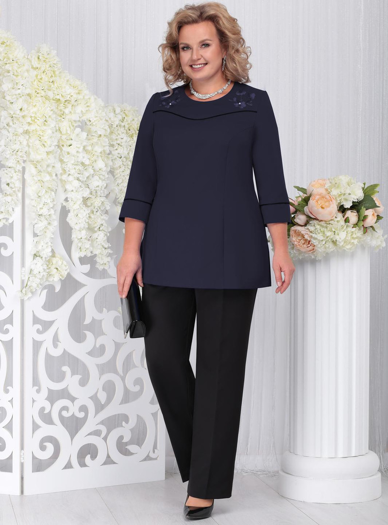 Bikškostīms ar tumši zilu tuniku, lielie izmēri i-veikalā jandase.lv