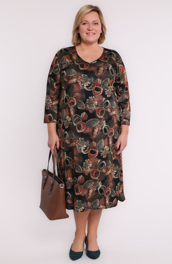 Kleita brūnos toņos ar piespraudi, lielie izmēri i-veikalā jandase.lv