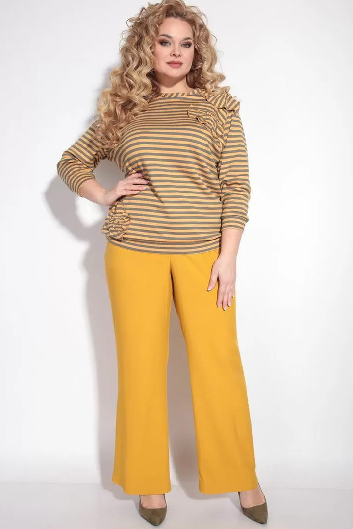 Bikškostīms ar svītrainu augšdaļu, lielie izmēri i-veikalā jandase.lv