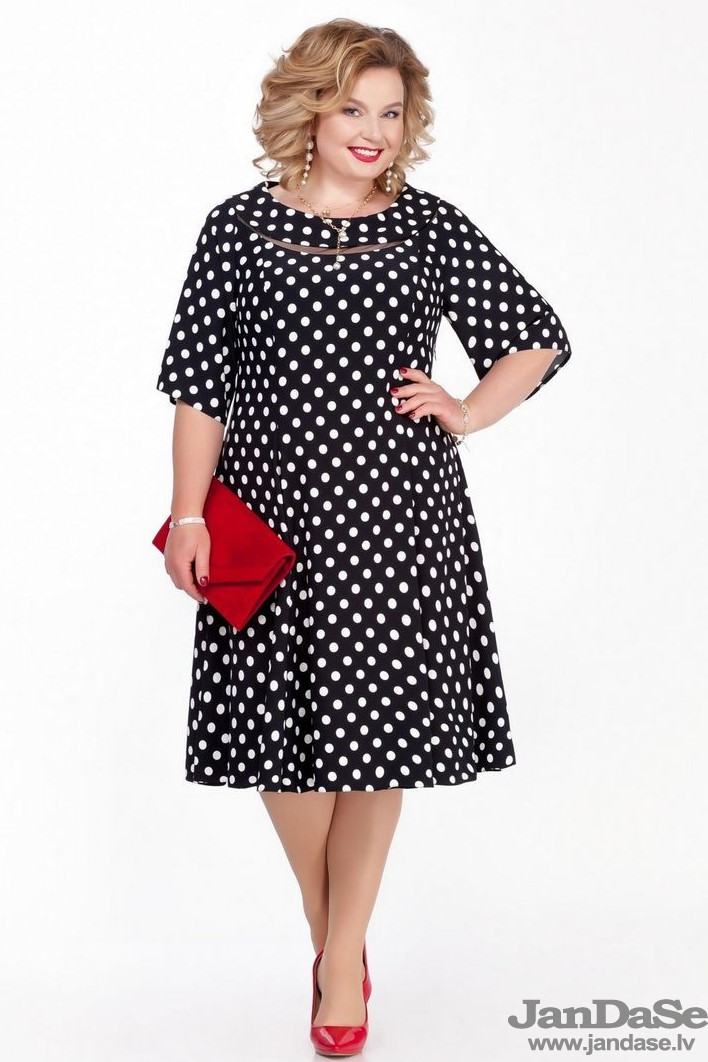 Melna kleita ar punktiņiem, lielie izmēri i-veikalā jandase.lv