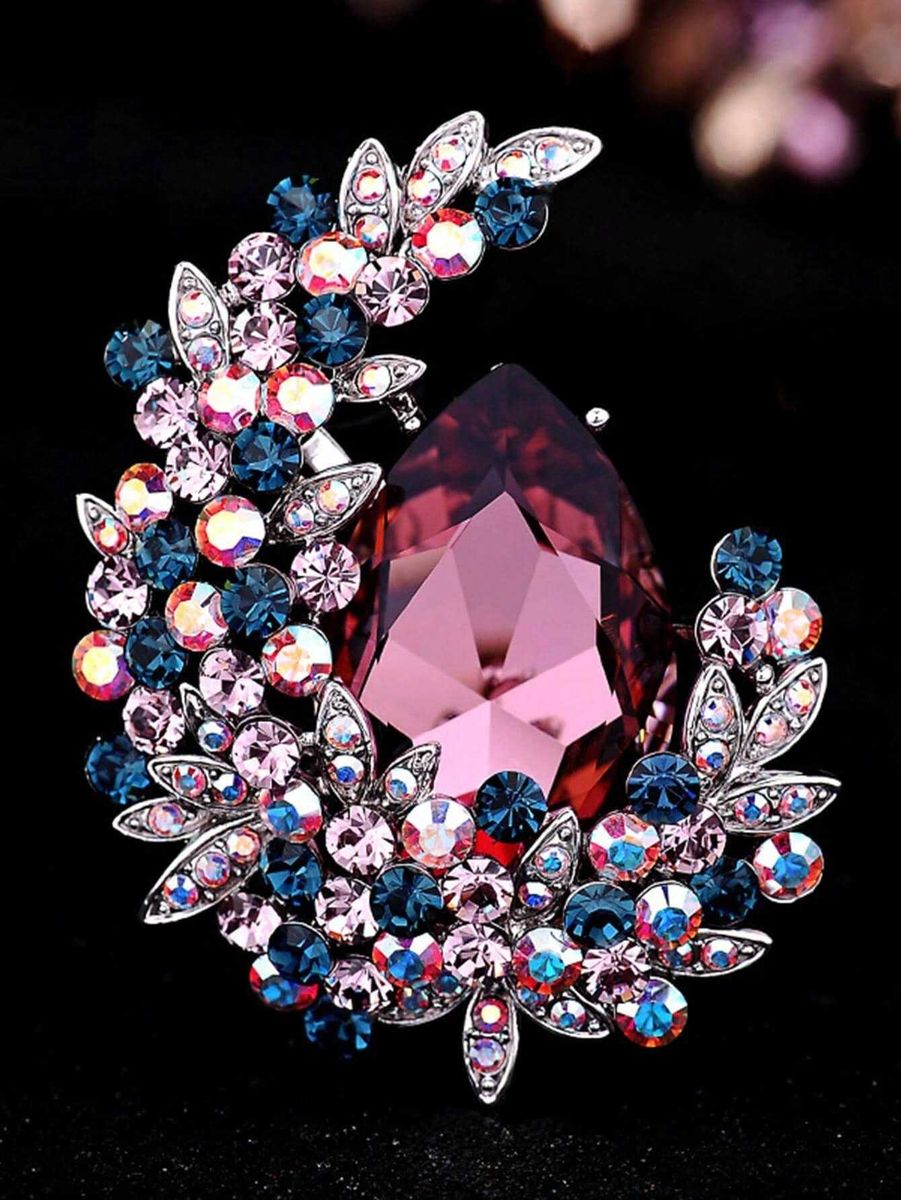 Mēnesveida piespraude ar violetu akmentiņu, lielie izmēri i-veikalā jandase.lv