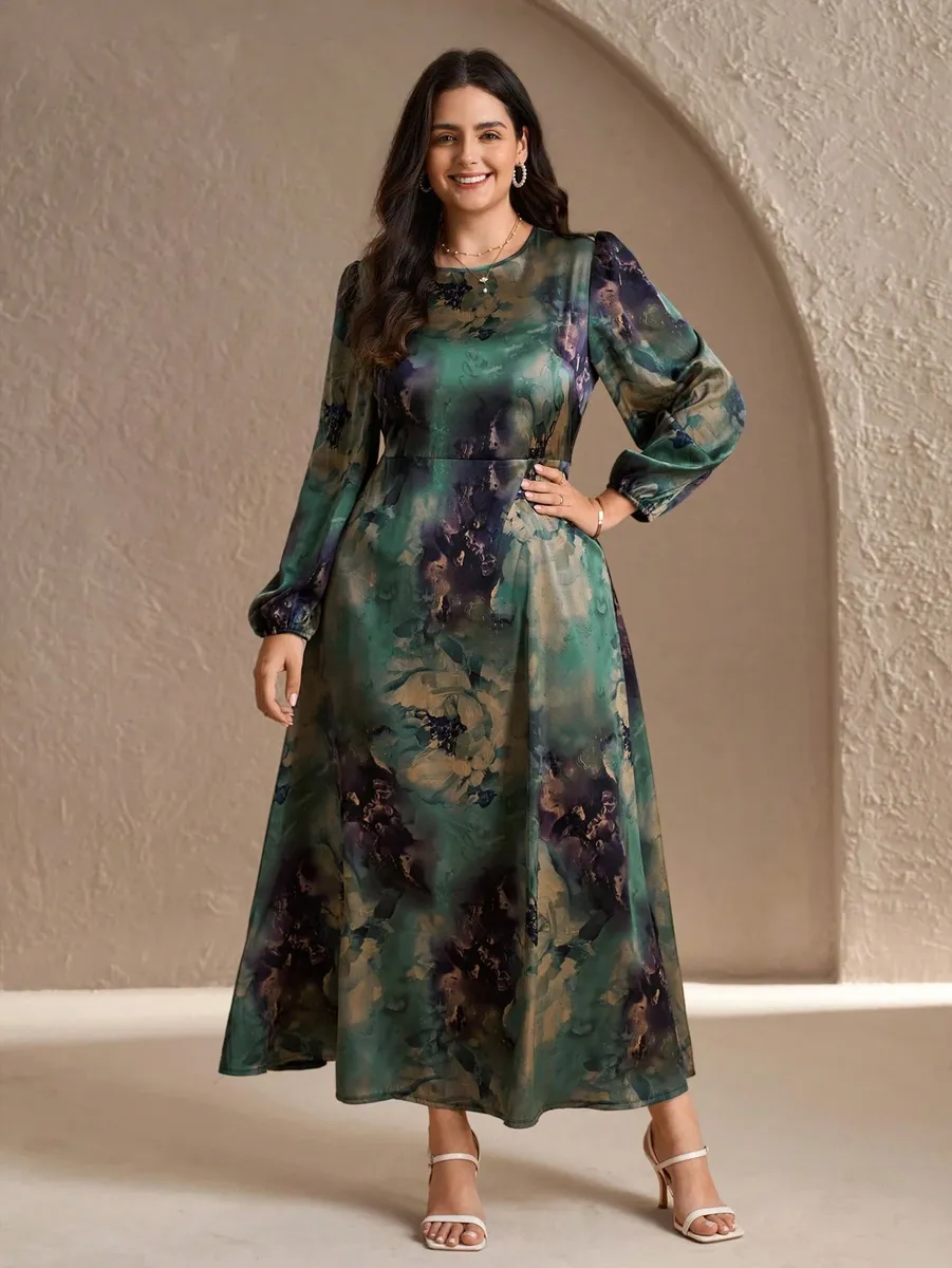 Garā kleita zaļganos toņos, lielie izmēri i-veikalā jandase.lv