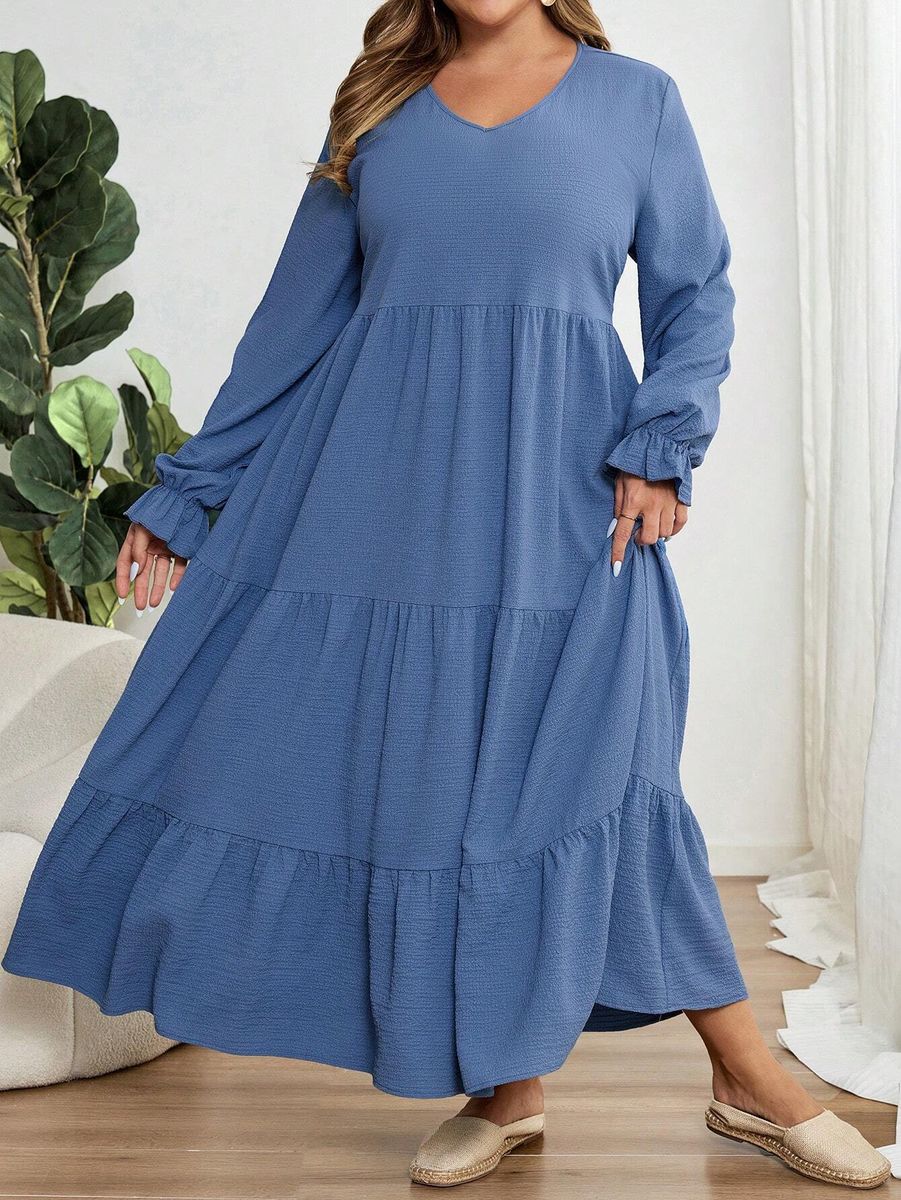 Gaiši zila kleita ar volāniem, lielie izmēri i-veikalā jandase.lv