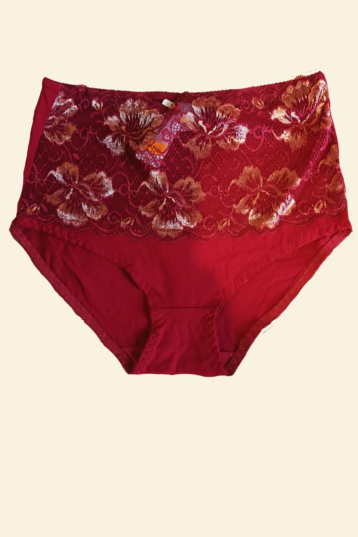 Sarkanas, skaistas, sieviešu apakšbikses, lielie izmēri i-veikalā jandase.lv