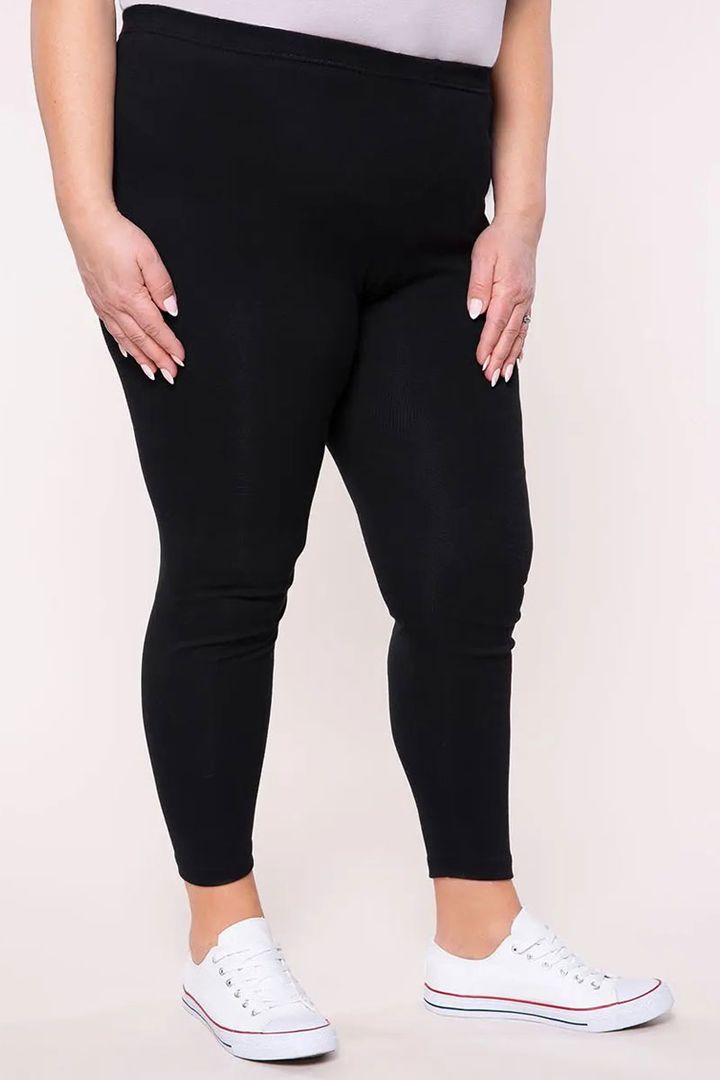 Melni, vienkrāsaini sieviešu legingi, lielie izmēri i-veikalā jandase.lv
