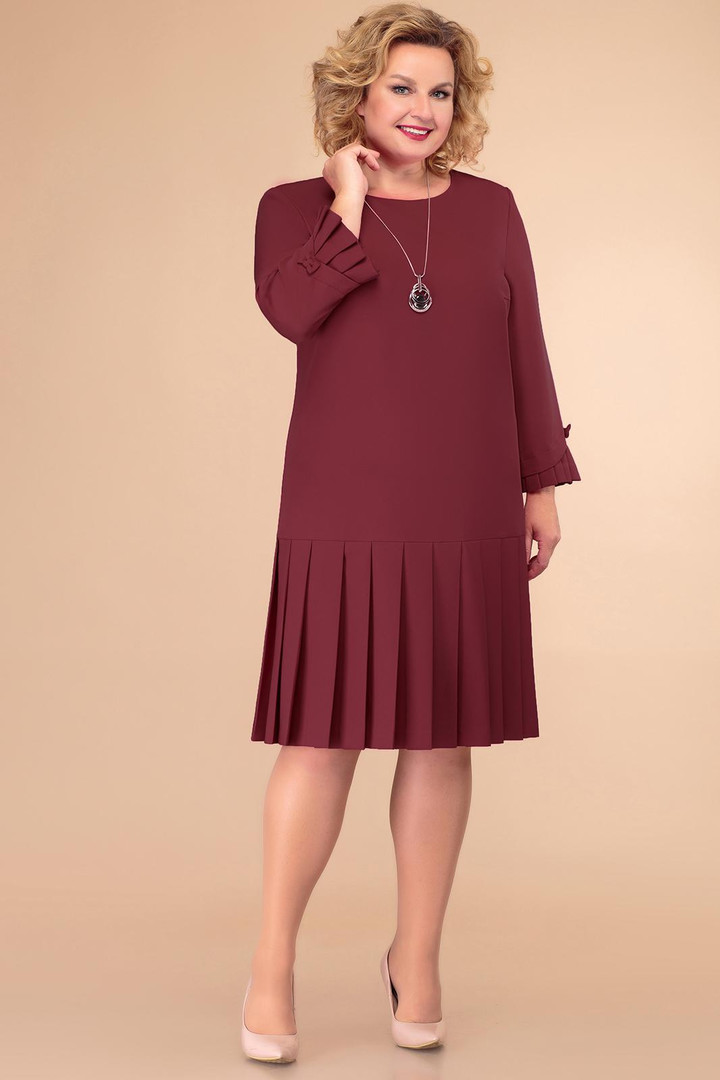 NAV PIEEJAMS | Недоступен | Out Of Stock Bordo kleita ar krokām svārku daļā, lielie izmēri i-veikalā jandase.lv