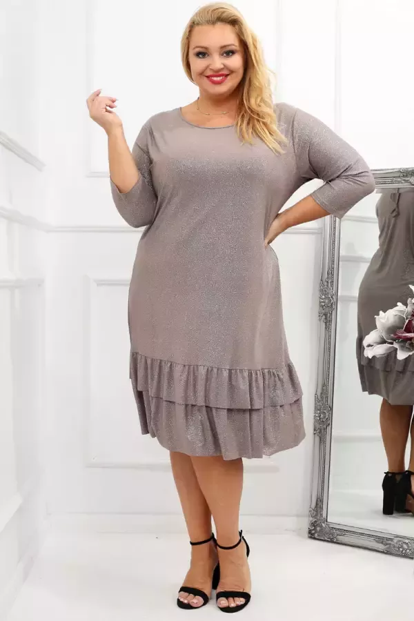 Bēša mirdzoša kleita ar volāniem, lielie izmēri i-veikalā jandase.lv