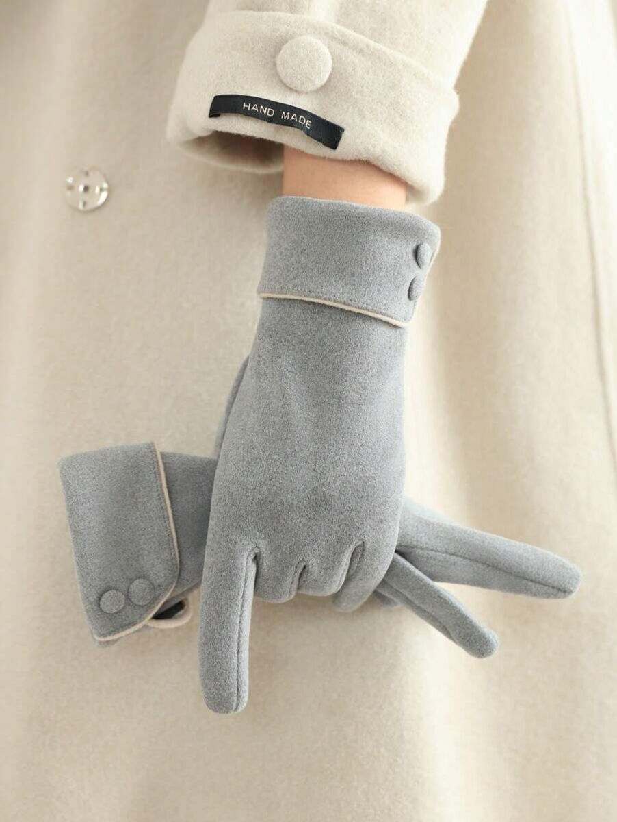 Skaisti un silti sieviešu cimdi pelēkā krāsā, lielie izmēri i-veikalā jandase.lv