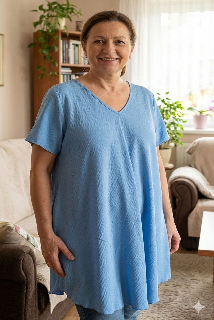 Gaiši zila tunika ar kaklarotu, lielie izmēri i-veikalā jandase.lv