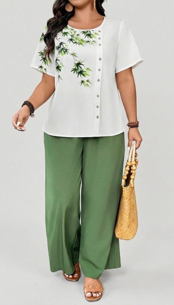 Bikškostīms ar zaļu lapu printu, lielie izmēri i-veikalā jandase.lv