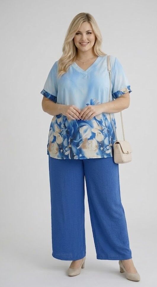 Kostīms vasarai ar ziliem ziediem, lielie izmēri i-veikalā jandase.lv