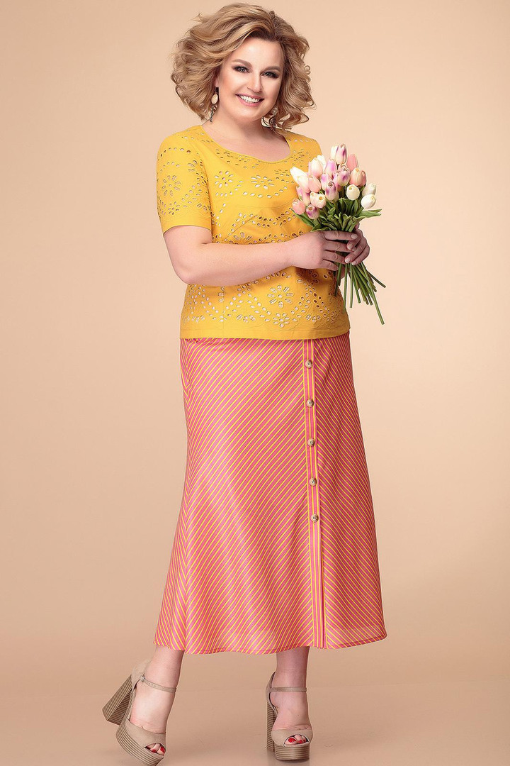 NAV PIEEJAMS | Недоступен | Out Of Stock Svārku kostīms ar topu, lielie izmēri i-veikalā jandase.lv