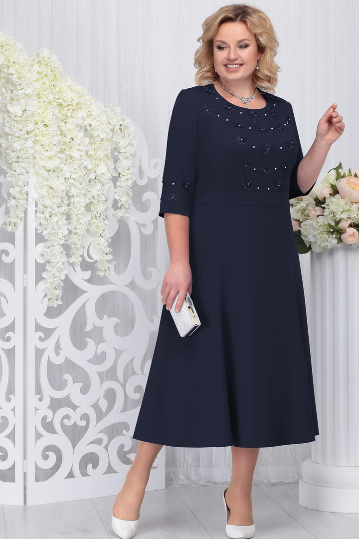 Tumši zila svētku kleita ar pērlītēm, lielie izmēri i-veikalā jandase.lv