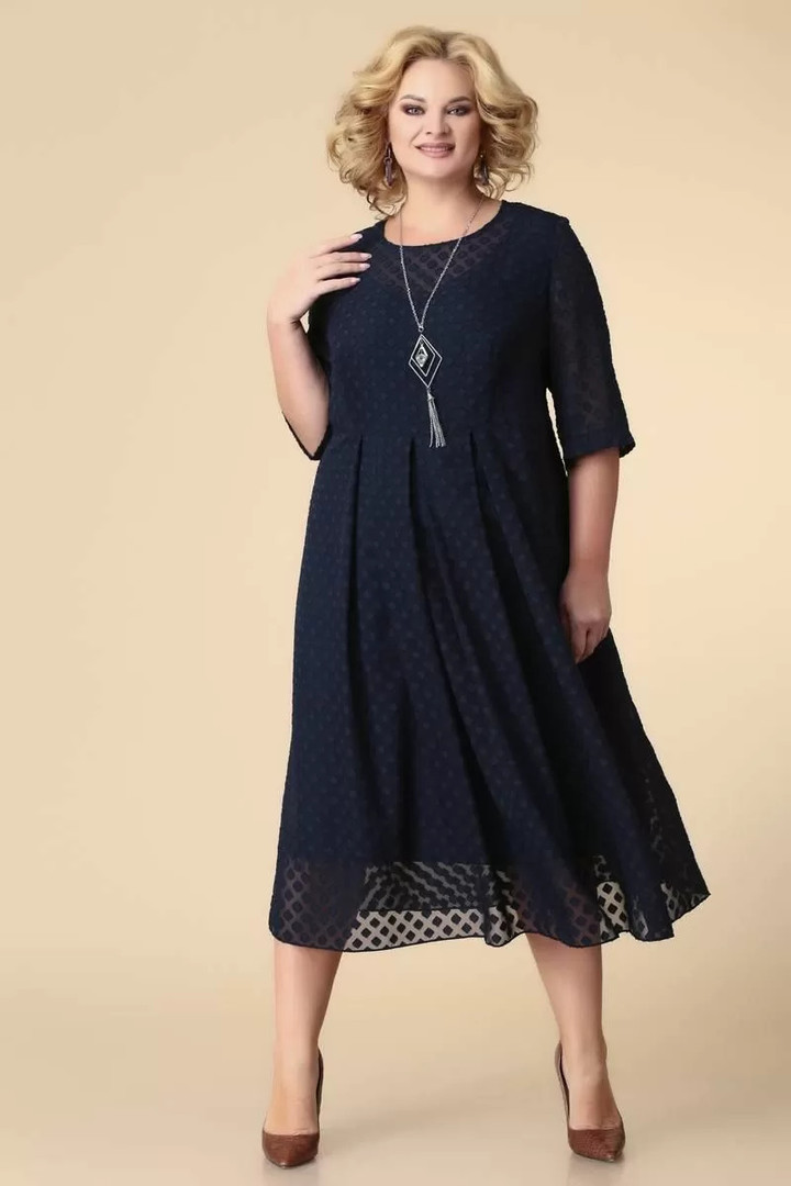 Tumši zila kleita ar ielocēm vidusdaļā, lielie izmēri i-veikalā jandase.lv