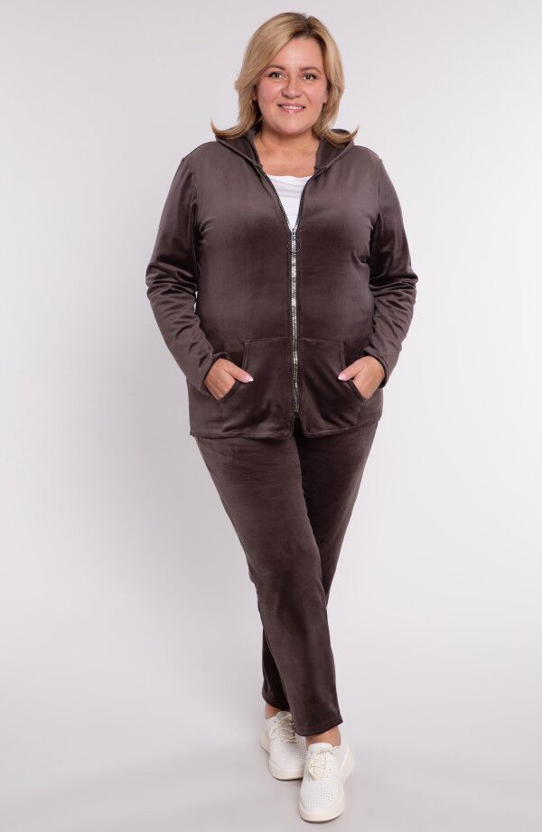 Tumši brūns brīvā laika kostīms, lielie izmēri i-veikalā jandase.lv