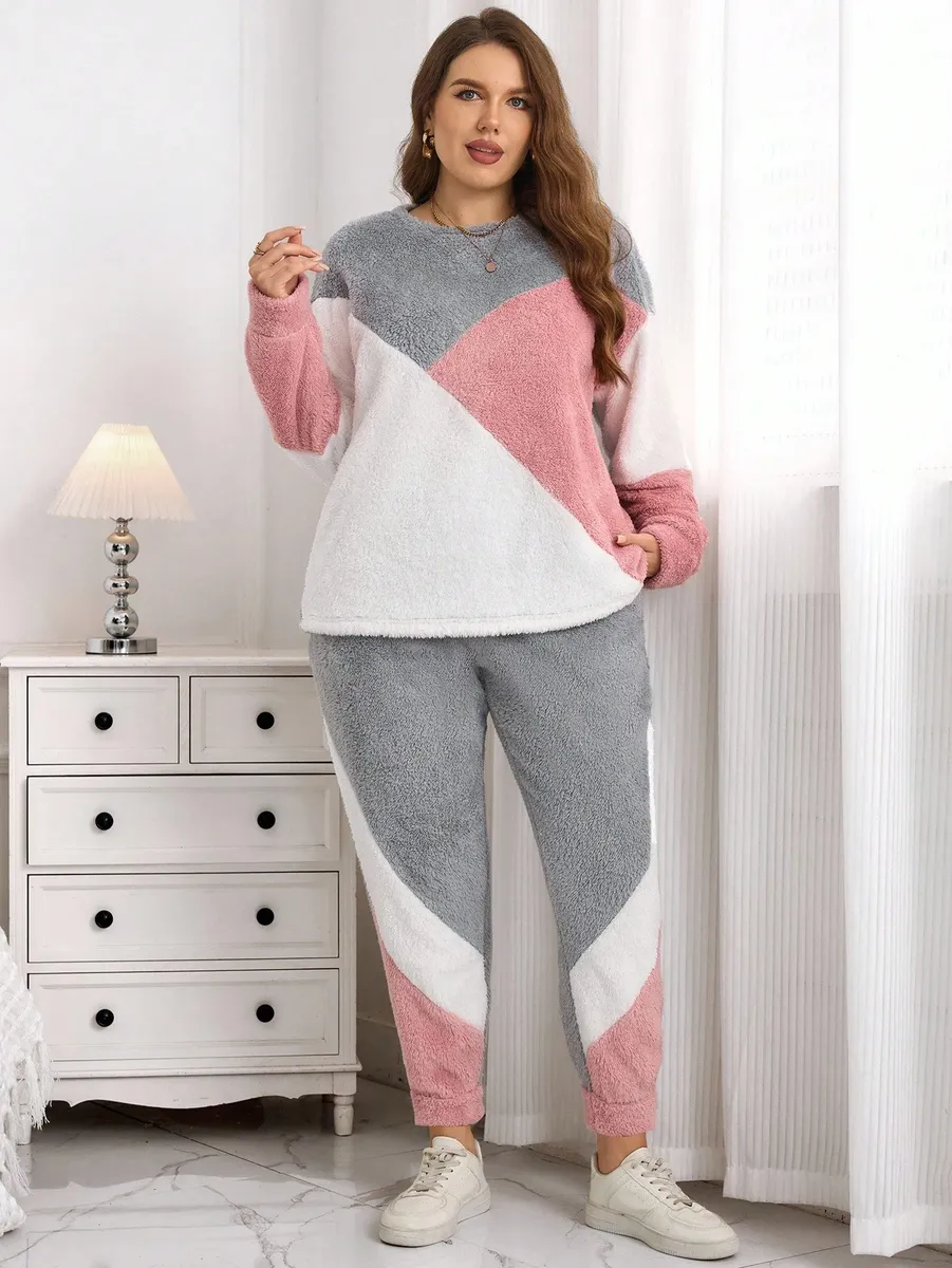 Silts kostīms ikdienas gaitām, lielie izmēri i-veikalā jandase.lv