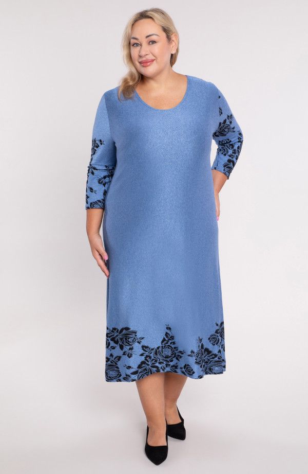 Gaiši zila kleita ar rožu apdruku, lielie izmēri i-veikalā jandase.lv