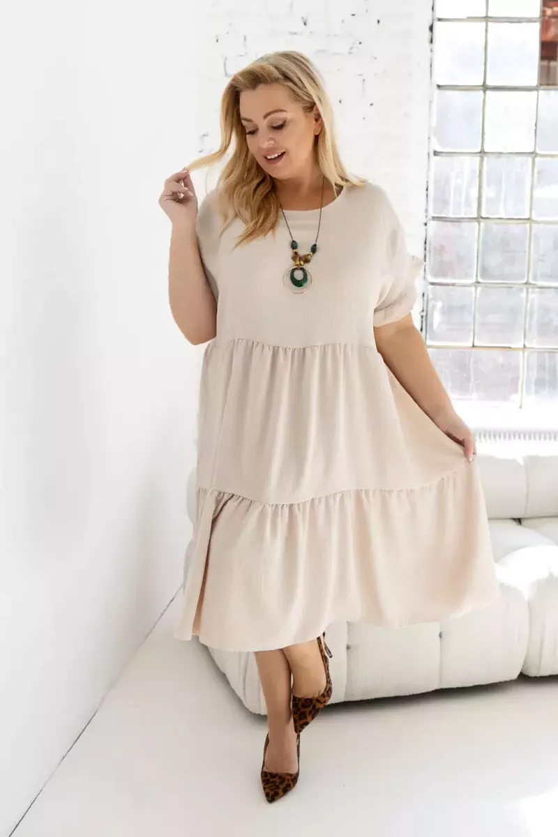 Bēša kleita ar volāniņiem, lielie izmēri i-veikalā jandase.lv