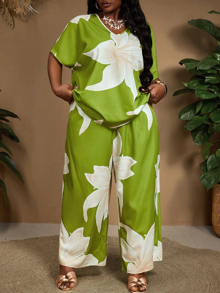 Vasarīgs bikškostīms ar lielu ziedu rakstu, lielie izmēri i-veikalā jandase.lv